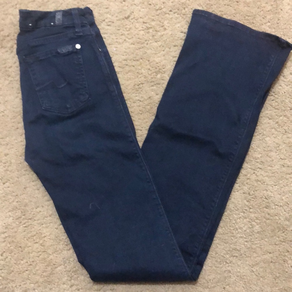 ⭐️Women’s Dark Wash Seven for all Mankind Jeans.⭐️